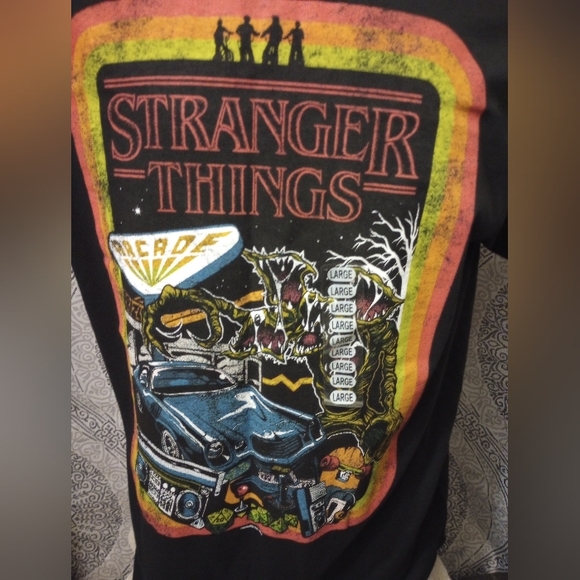 NWOT Strangers Things Unisex Black T-shirt Size Large - Picture 3 of 8
